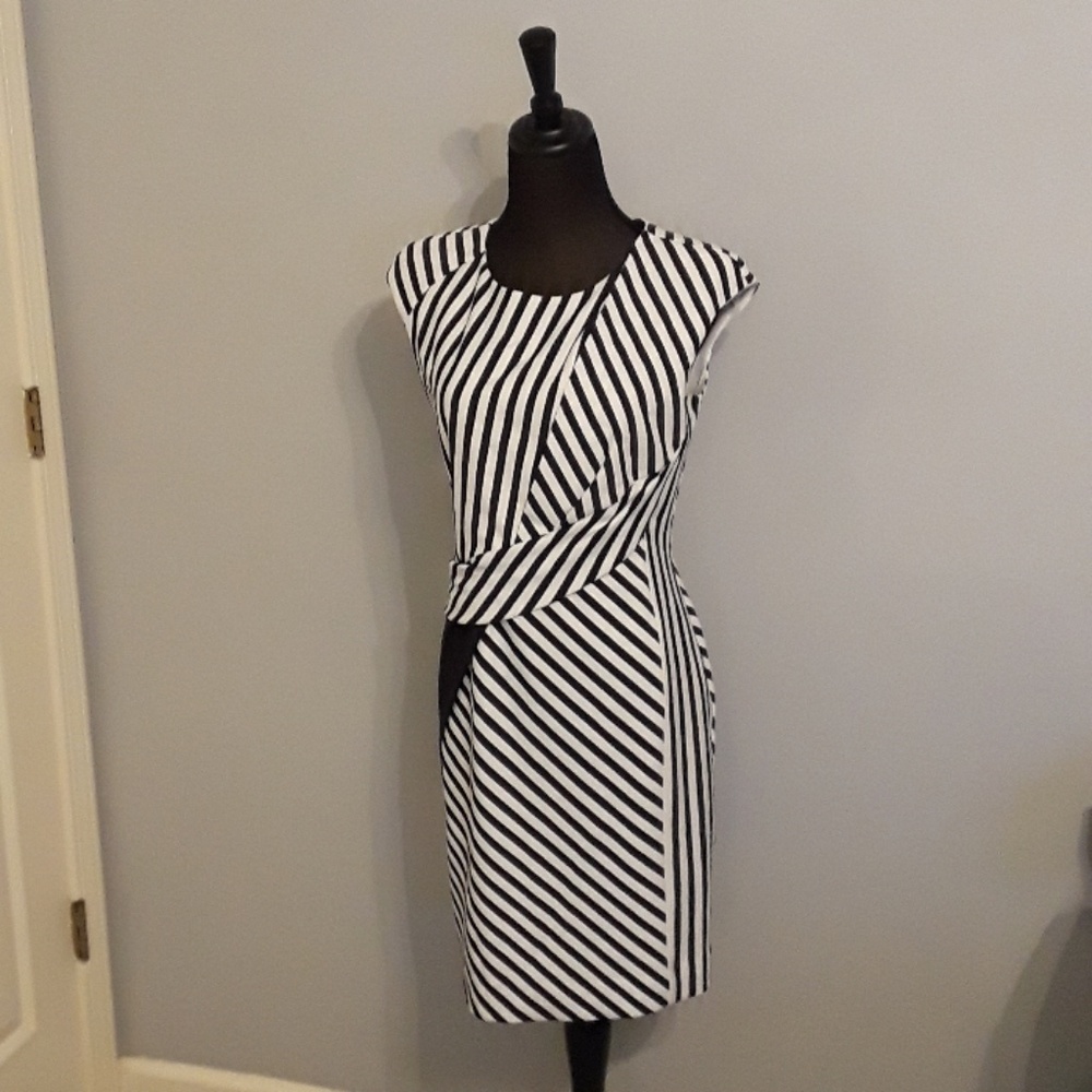 Anivee f. Black and White Dress